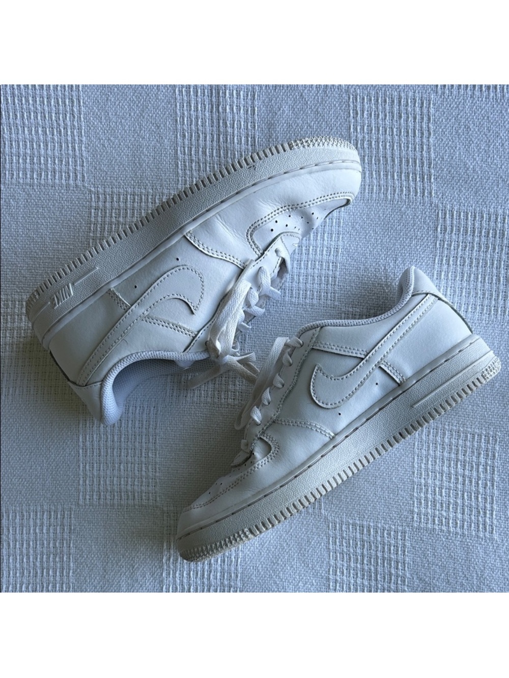 Nike Kids Force Low 1 White
size 3Y